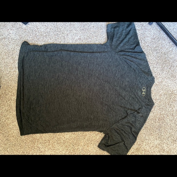 Under Armor performance T, mens size Medium, forest green - Picture 2 of 2
